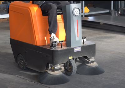 扫地车提升工厂清洁效率.png